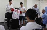 Đại sứ Việt Nam tại Myanmar động viên U19 trước giờ gặp Trung Quốc