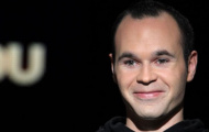 Andrés Iniesta nhận giải Bàn Chân Vàng 2014
