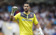 Hụt Valdes, Liverpool chọn Casilla thay thế