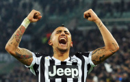 Nước Anh sôi sục vì bất đồng giữa Vidal và Allegri
