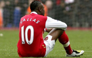 NÓNG: “Số 10 kỳ lạ” của Arsenal chấm dứt sự nghiệp