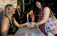 Vì sao tiền không ngừng chảy vào túi Sharapova?