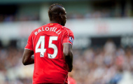Balotelli ghi bàn kém cả... 'siêu chân gỗ' Emile Heskey