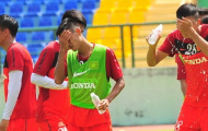 Tuyển Việt Nam khổ luyện dưới nắng nóng gay gắt