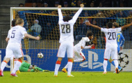 Ghi 5 bàn, Luiz Adriano phá vỡ 3 kỉ lục trong một hiệp đấu
