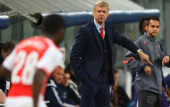 Wenger chơi bài liều để giúp Arsenal thoát hiểm