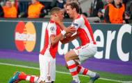Sao Arsenal mừng sinh nhật thầy bằng chiến thắng thót tim