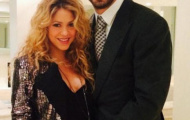 Pique hớn hở bên 'bà bầu' Shakira