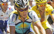 Lance Armstrong bị cấm tham dự giải đua xe đạp từ thiện