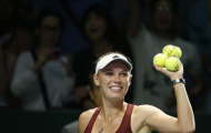 Dẫn đầu bảng Trắng, Wozniacki chờ Serena tại bán kết