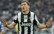 Arsenal đưa Lichtsteiner vào tầm ngắm