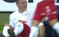 Video: Pha ăn mừng phong cách đô vật Mỹ tại Bundesliga