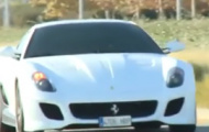 Video: Ronaldo đến sân tập bằng Siêu xe Ferrari 599
