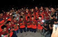 Những hình ảnh đẹp tạo nên tình yêu lứa U19 trong lòng NHM