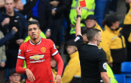 Van Gaal tức giận với sự “ngớ ngẩn” của Smalling