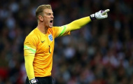 Video: Joe Hart húc đầu vào trọng tài Oliver