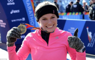 Chạy hơn 3 tiếng, Wozniacki vẫn cười tươi như hoa