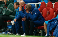 Wenger 'phát rồ' vì hàng thủ của Arsenal