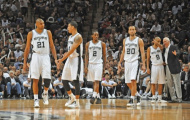 San Antonio Spurs hạ gục Atlanta Hawks lần thứ 17 liên tiếp