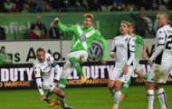 Video Europa League: Lord Bendtner ghi 2 bàn thắng trong 2 phút cho Wolfsburg