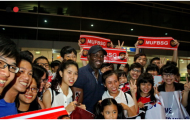 Dwight Yorke đã có mặt tại TPHCM