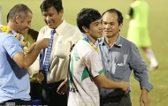 Bầu Đức: 'Không xấu hổ khi U19 thi đấu vì thành tích'