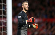 M.U rách toác hàng thủ, De Gea “mừng” thầm