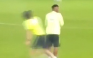 Video: Filipe Luis gắp bóng qua đầu Neymar trong buổi tập