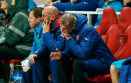 Wenger bị các trợ lí tại Arsenal nghi ngờ
