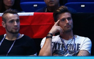Sao Arsenal trầm ngâm chứng kiến Djokovic thắng dễ Wawrinka