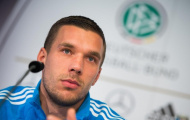 Rudi Voller xúi Lukas Podolski rời Arsenal