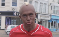 Suýt bị ăn đấm vì đóng giả Balotelli