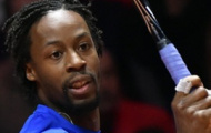 Video Davis Cup: Monfils hạ huyền thoại bằng đòn dọc dây hiểm hóc