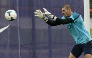 Thủ môn Valdes có thể nghỉ đến hết năm