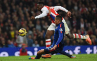Vô duyên, vị trí Welbeck lung lay dữ dội