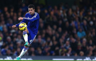 Fabregas trên đường phá kỷ lục khó của Henry