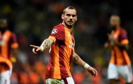 Sneijder tính trở lại Italia vì không được trả lương