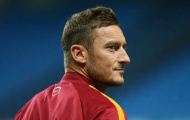 Totti bị 'Mike Tyson' đấm tại Nga