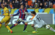 Đồng đội đánh giá cao bàn thắng đầu tay của Suarez