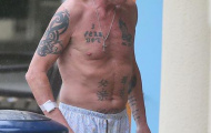 Gascoigne “gần chết 19 lần”