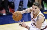 Irving-Love-James ghi hơn 80 điểm, giúp Cleveland hạ gục Milwaukee