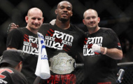 Các huấn luyện viên tại UFC sợ 'mất' tiền vì Reebok