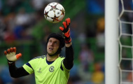 Đau lắm Petr Cech ơi!