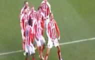 Video: Peter Crouch mở tỉ số vào lưới Arsenal