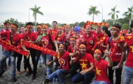 CĐV Việt đồng phục áo đỏ kéo tới Shah Alam