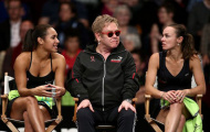 Danh ca huyền thoại Elton John bị đo ván trên sân tennis