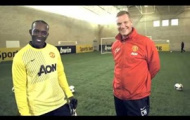 Video: Khi huyền thoại Dwight Yorke làm thủ môn