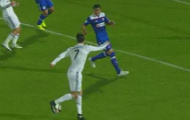 Không thể nhịn cười với cú Rabona 'hỏng ăn' của Ronaldo