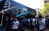 Cầu thủ HAGL thích thú với xe bus 2 tầng ở Thái Lan