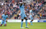 Trung vệ Man City thừa nhận Premier League khó thích nghi